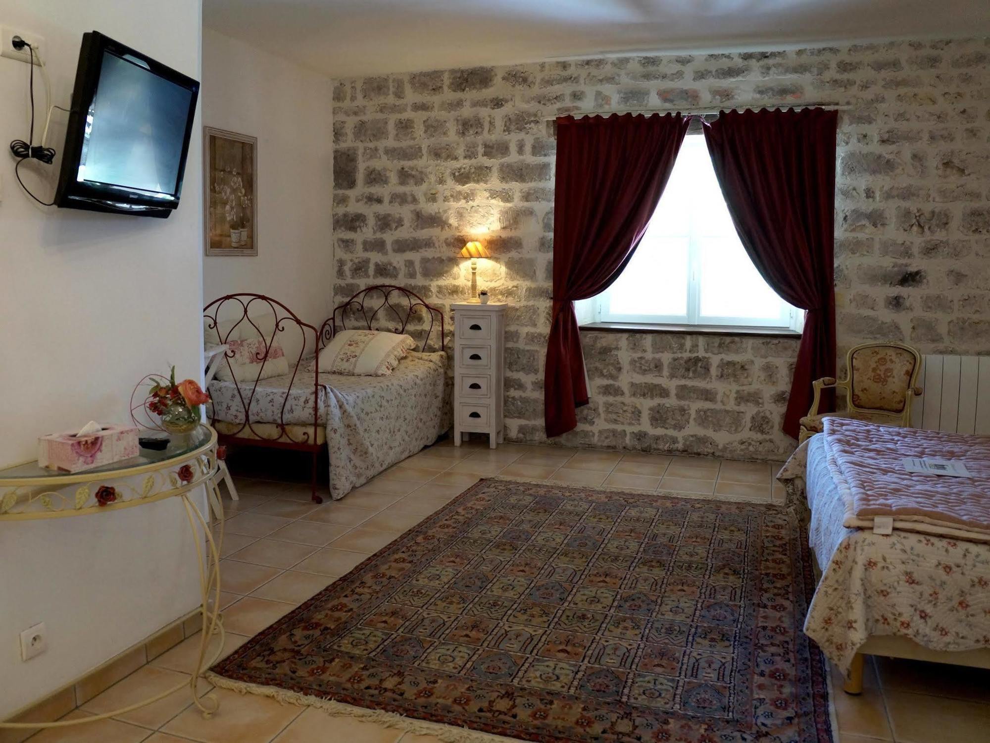 Domaine Des Chais Thenac  Екстер'єр фото